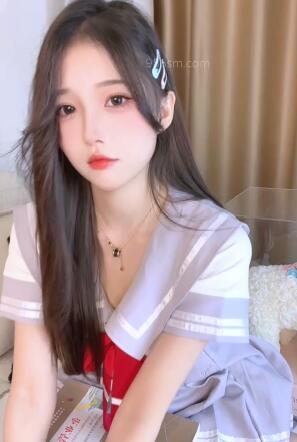 小小奶瓶儿《需要补课的学妹》