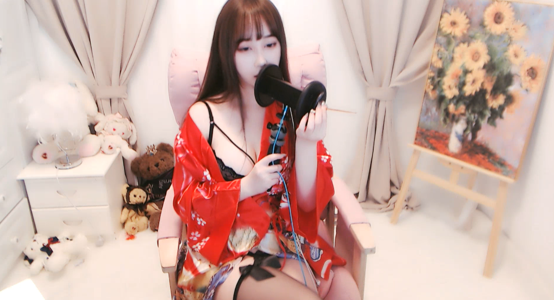 尤猫醒醒和服采耳喘气口腔音剧情斗鱼doki醒醒超火asmr